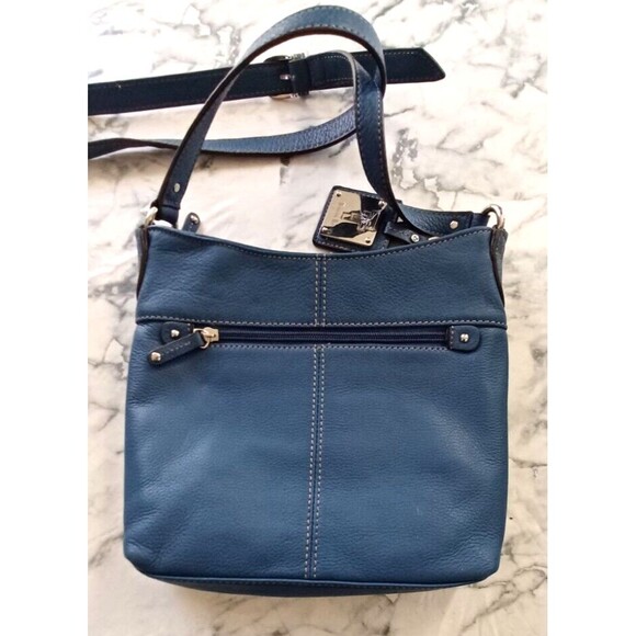 Tignanello Purse Shoulder Bag with Key Chain‎ Blue Pockets - Picture 5 of 6